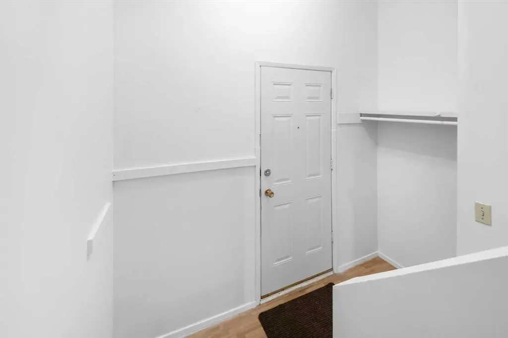 228 Queensland Drive SE