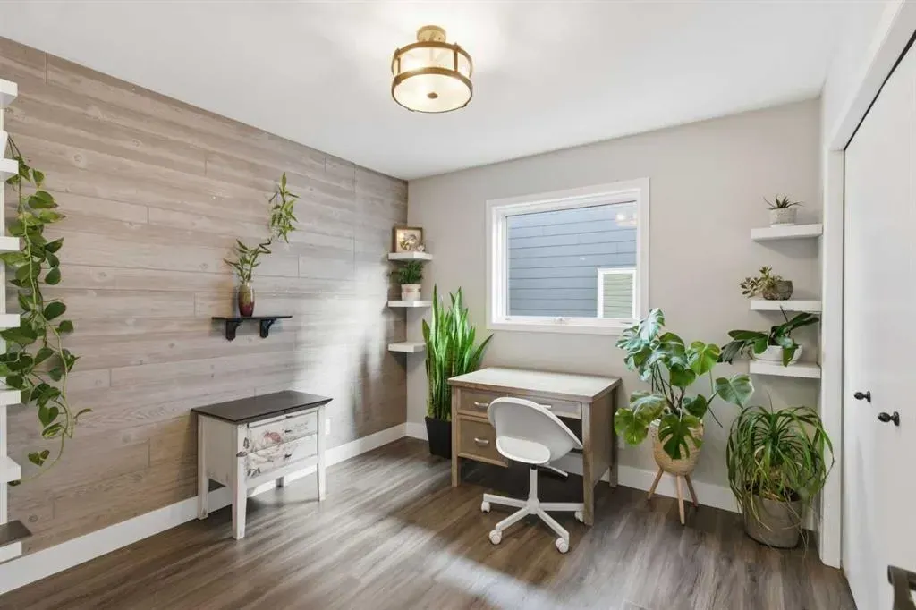 88 Woodford Close SW