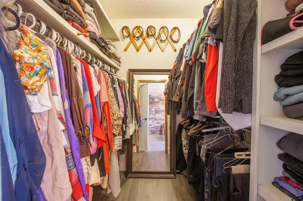 88 Woodford Close SW