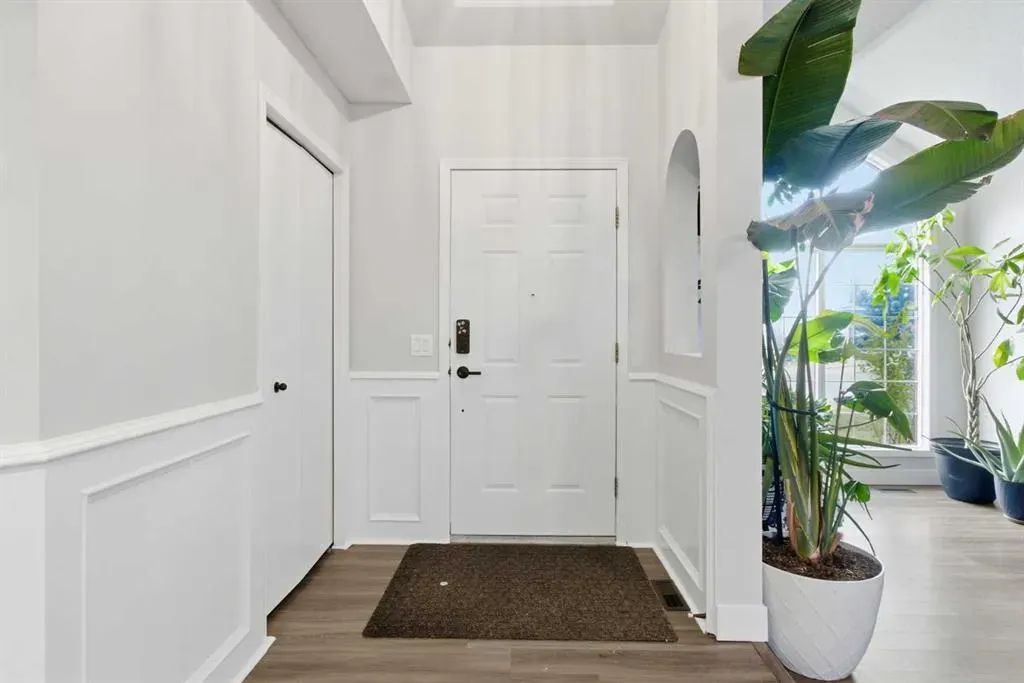 88 Woodford Close SW