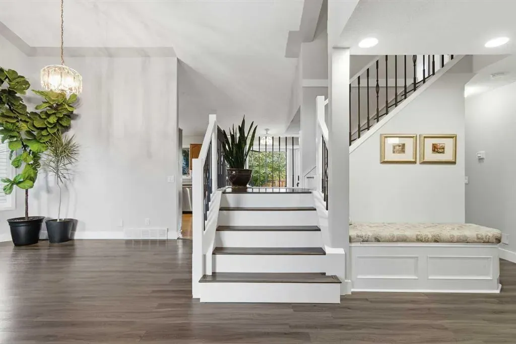 88 Woodford Close SW