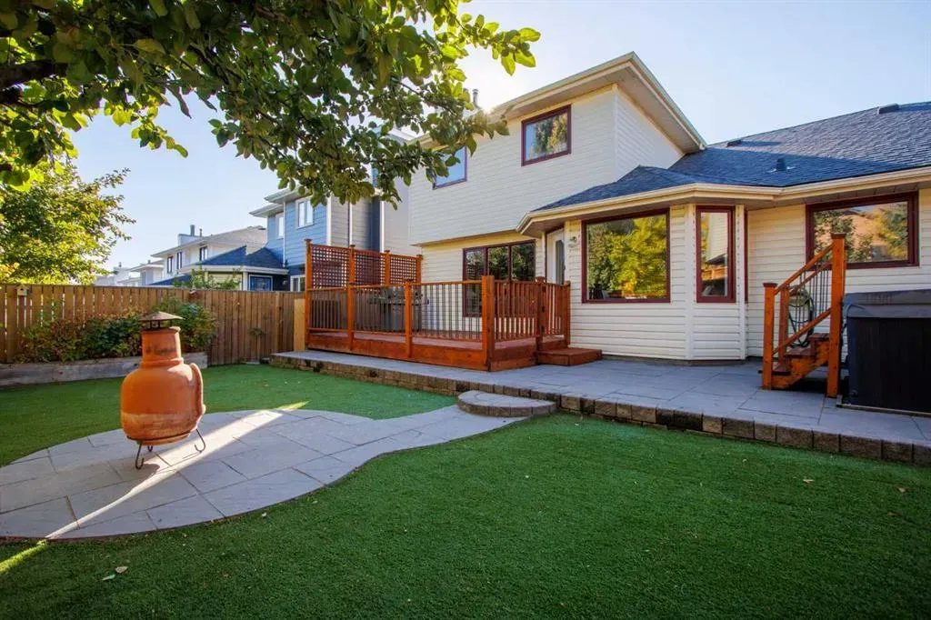 88 Woodford Close SW