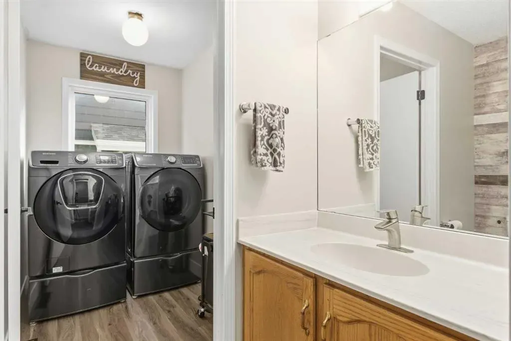 88 Woodford Close SW