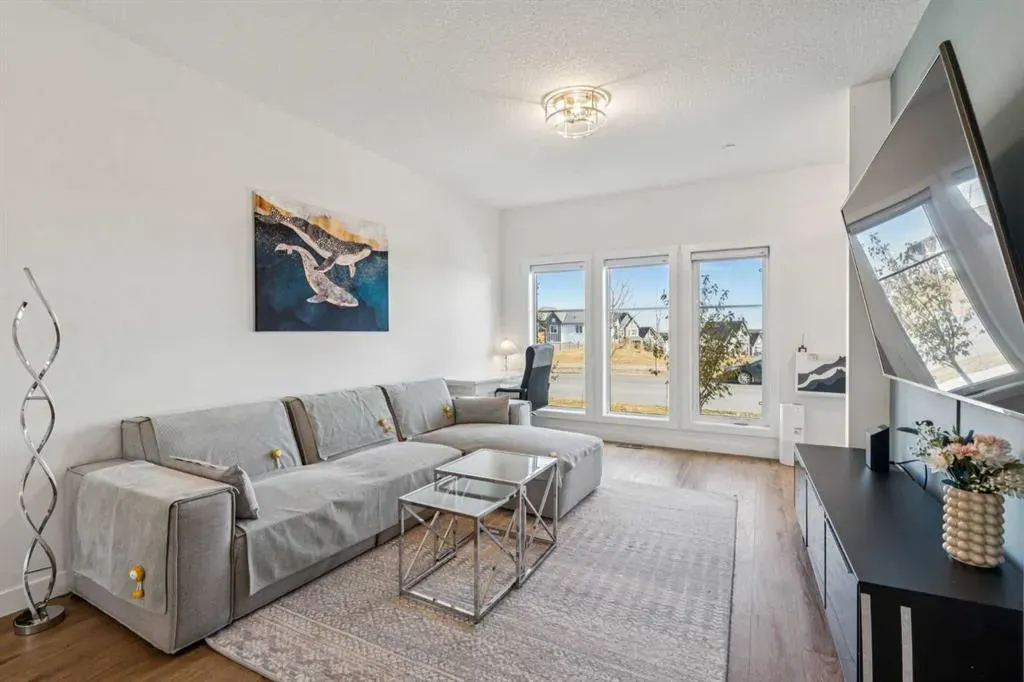 259 Lucas Boulevard NW