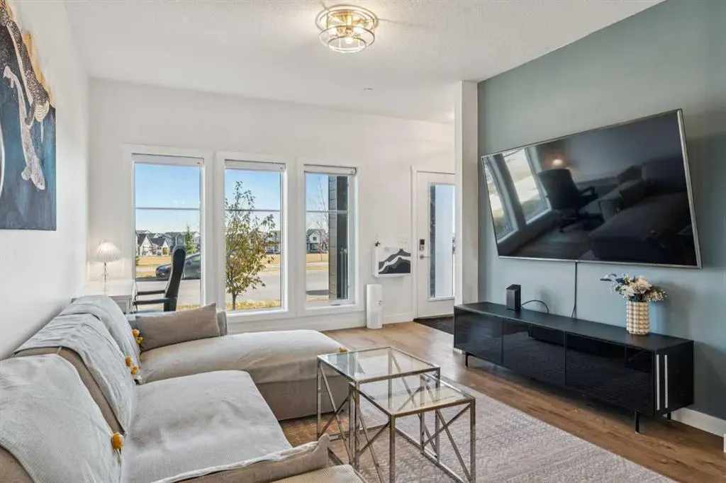 259 Lucas Boulevard NW