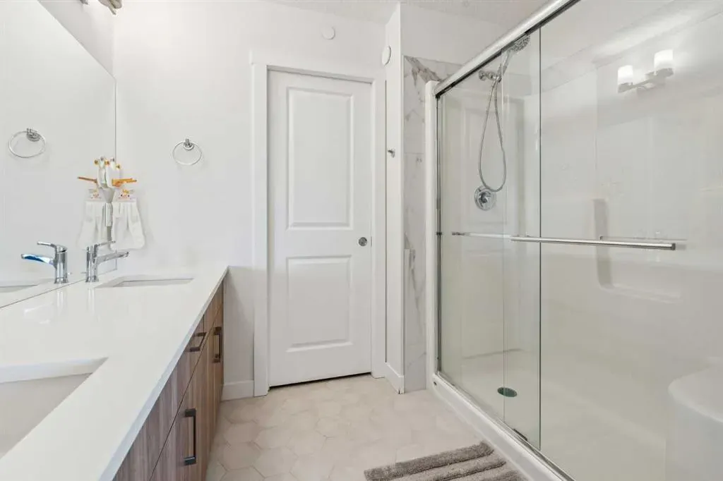 259 Lucas Boulevard NW