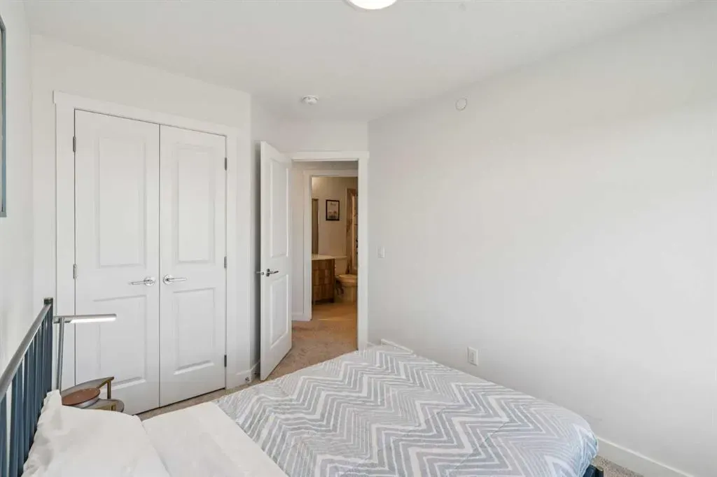 259 Lucas Boulevard NW