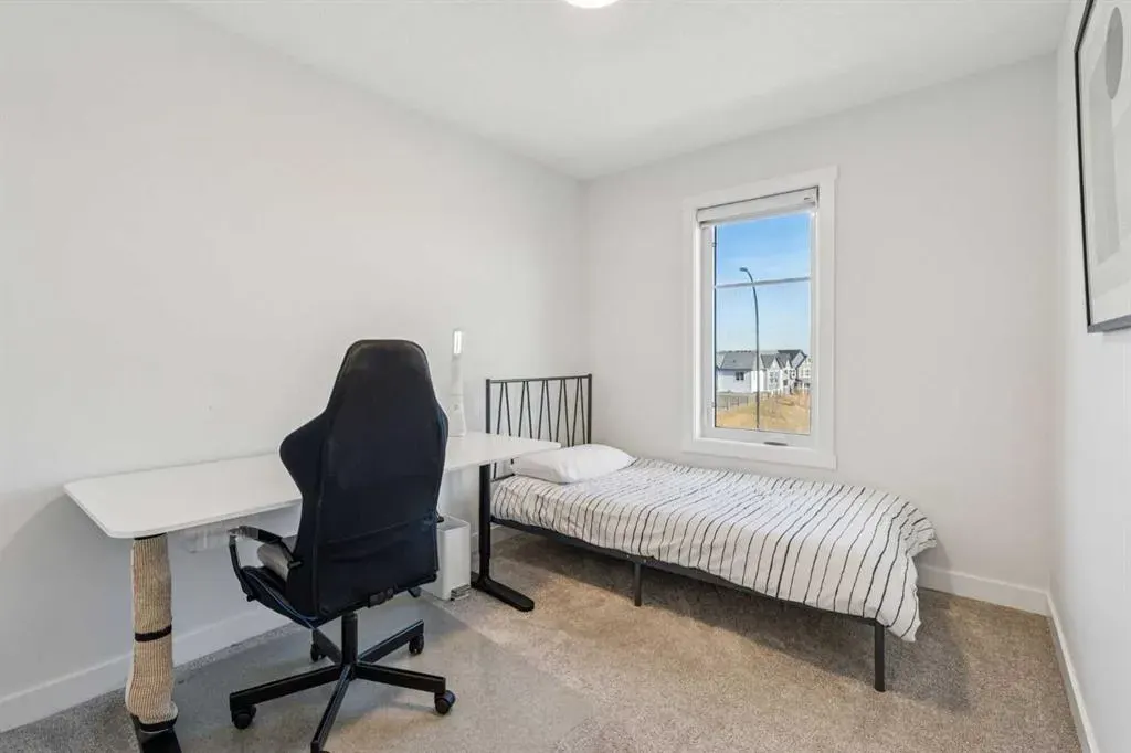 259 Lucas Boulevard NW