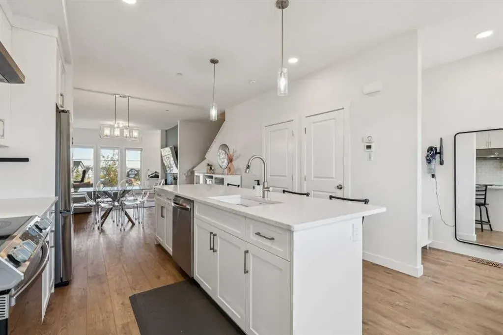 259 Lucas Boulevard NW