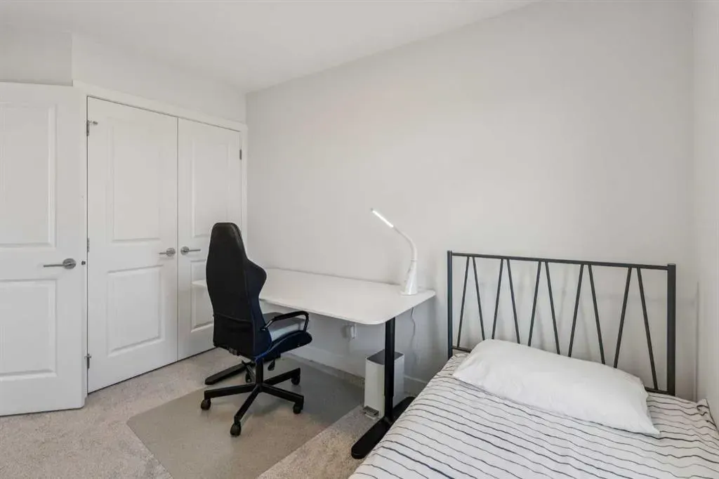 259 Lucas Boulevard NW