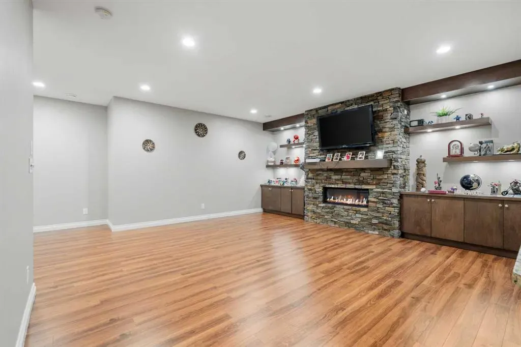 44 Auburn Sound Court SE