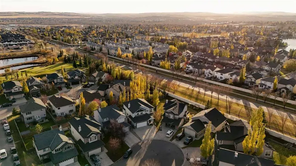 315 Crystal Green Close