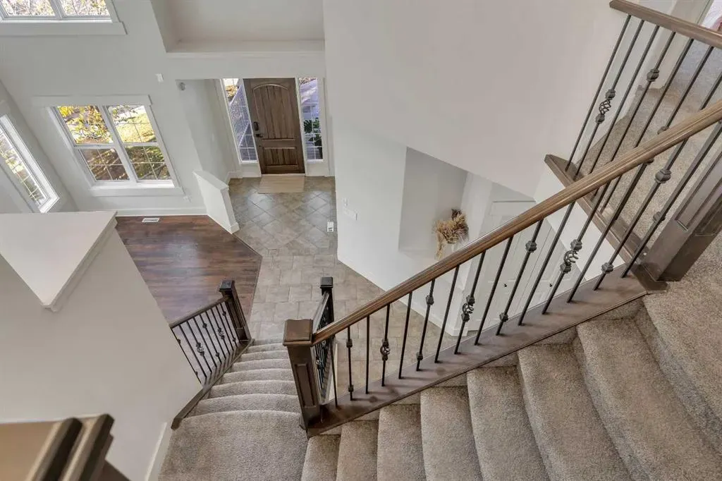 315 Crystal Green Close