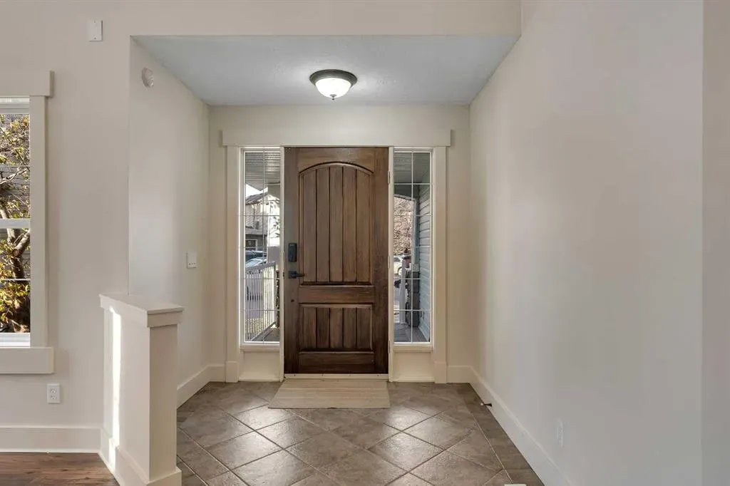 315 Crystal Green Close