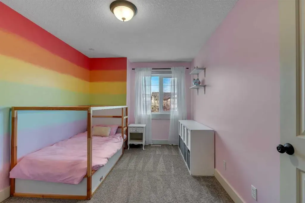 315 Crystal Green Close