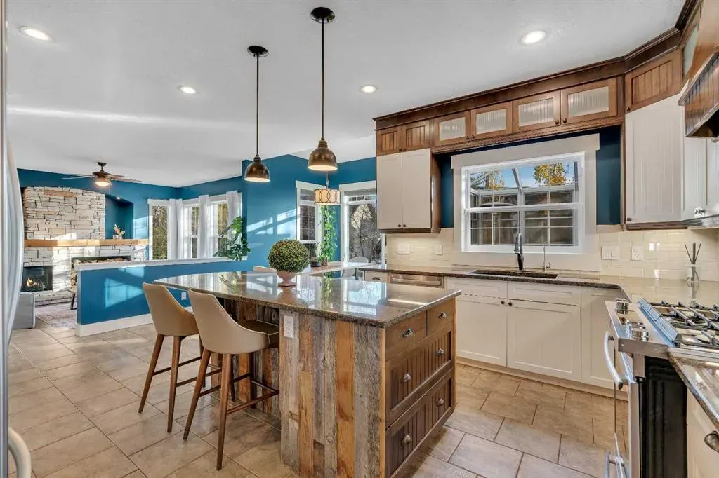 315 Crystal Green Close