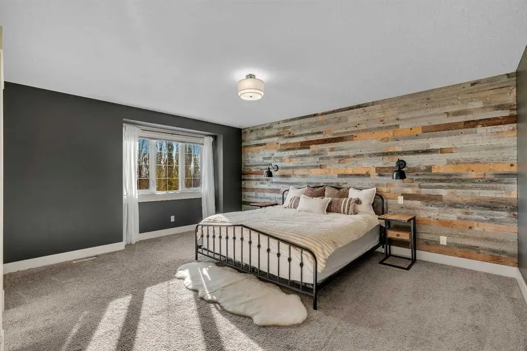 315 Crystal Green Close