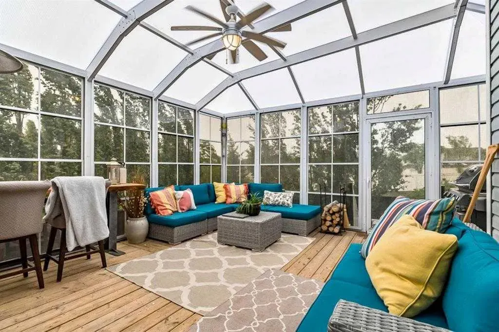 315 Crystal Green Close