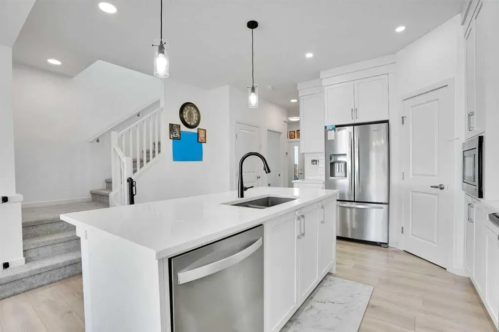 1517 Bayview Point SW