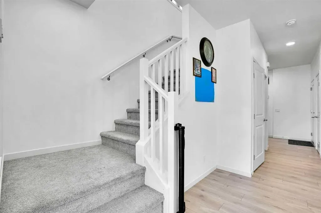 1517 Bayview Point SW