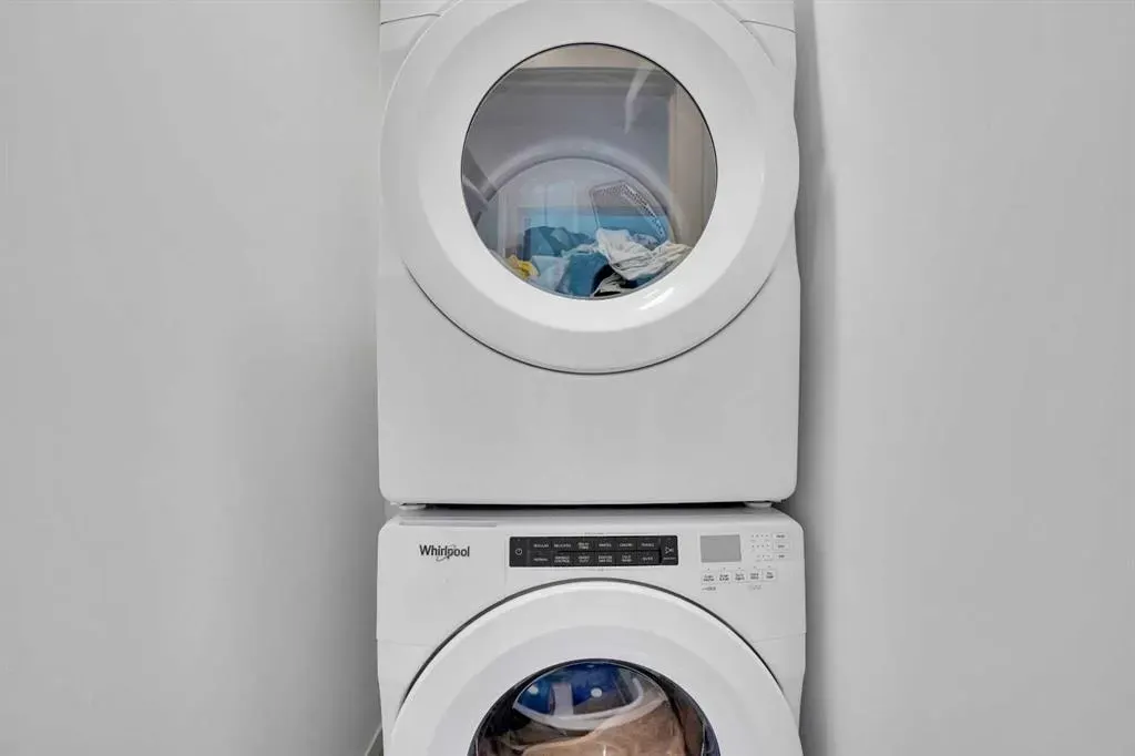 1517 Bayview Point SW