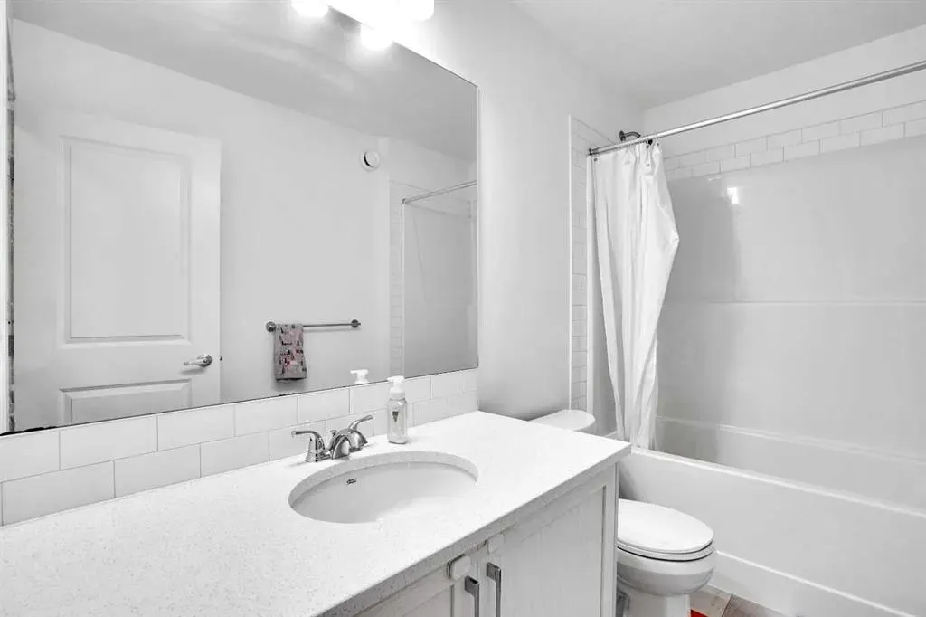 1517 Bayview Point SW