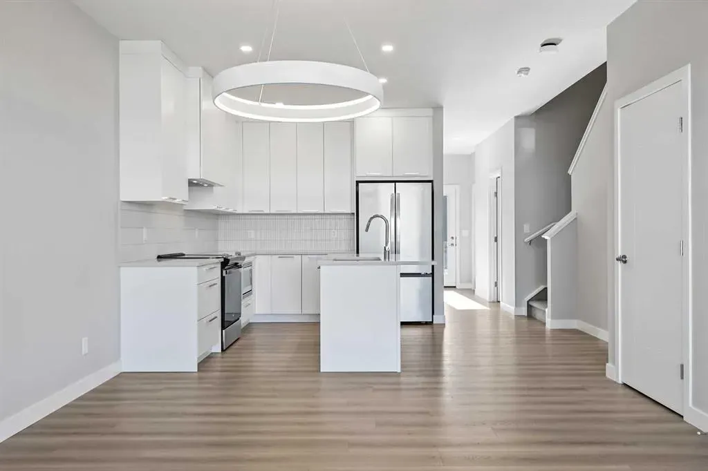 7031 Rangeview Avenue SE