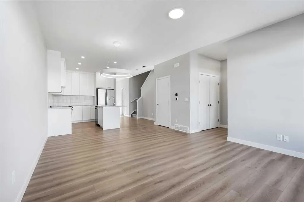 7031 Rangeview Avenue SE