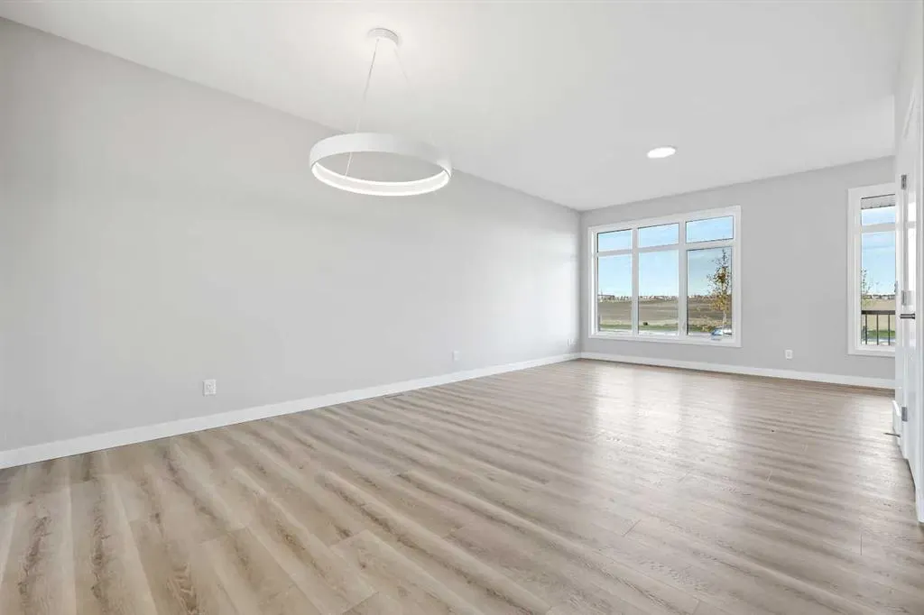 7019 Rangeview Avenue SE