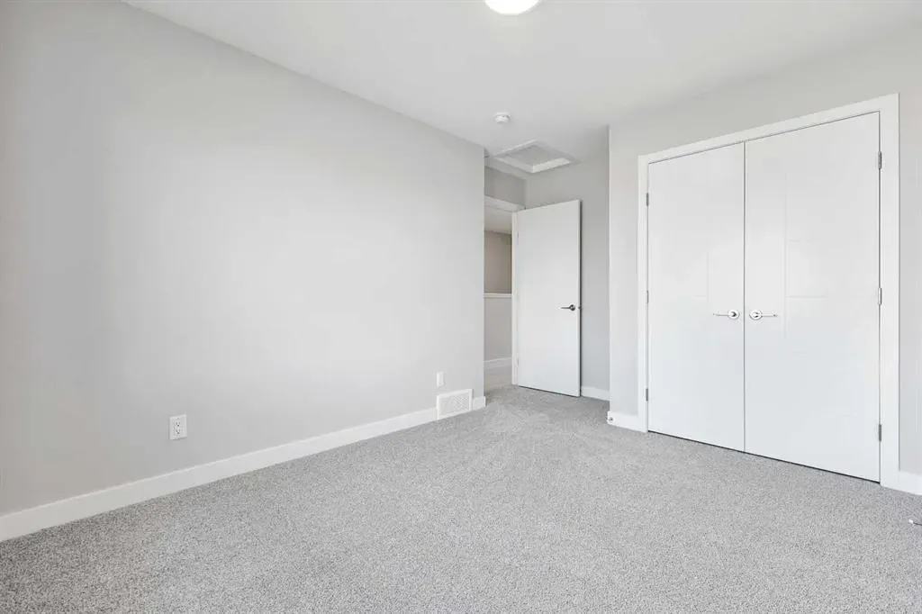 7019 Rangeview Avenue SE