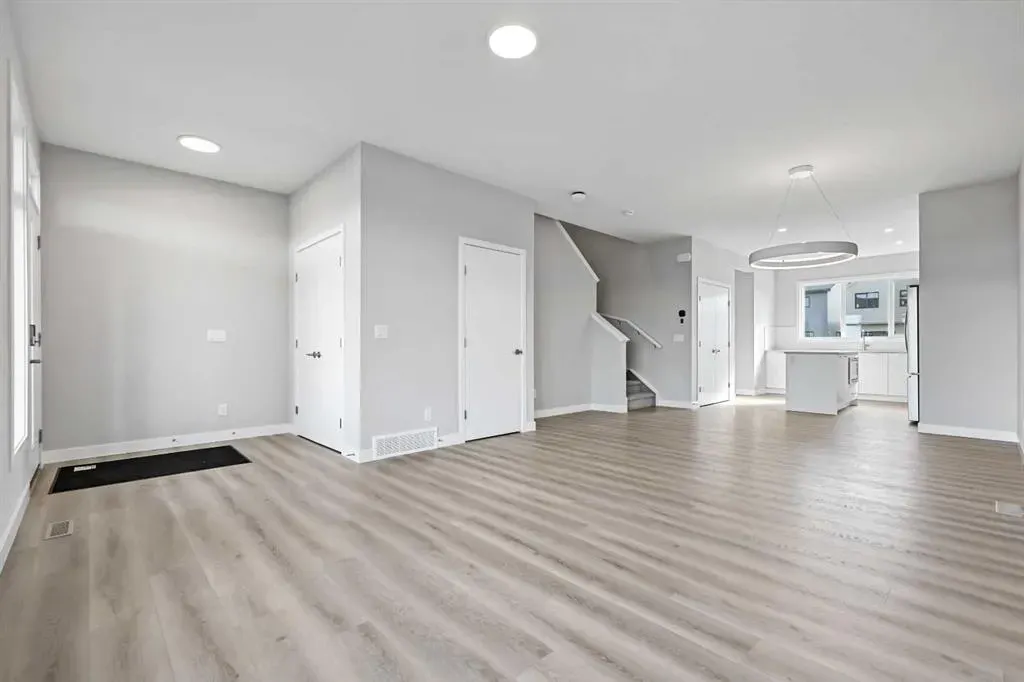 7019 Rangeview Avenue SE