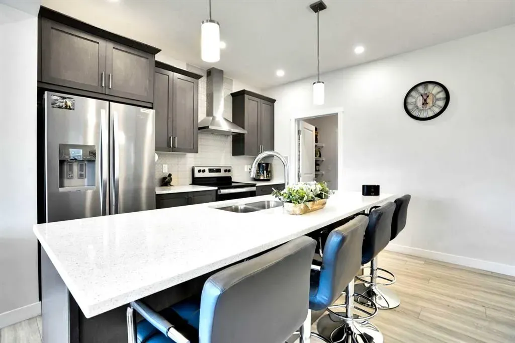 1457 Bayview Point SW