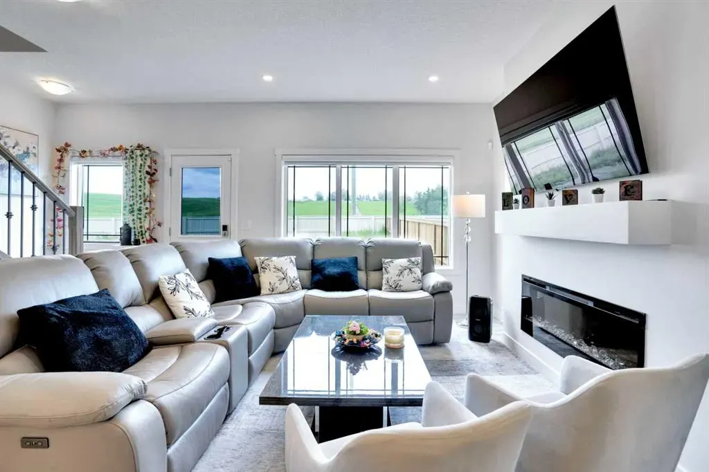 1457 Bayview Point SW