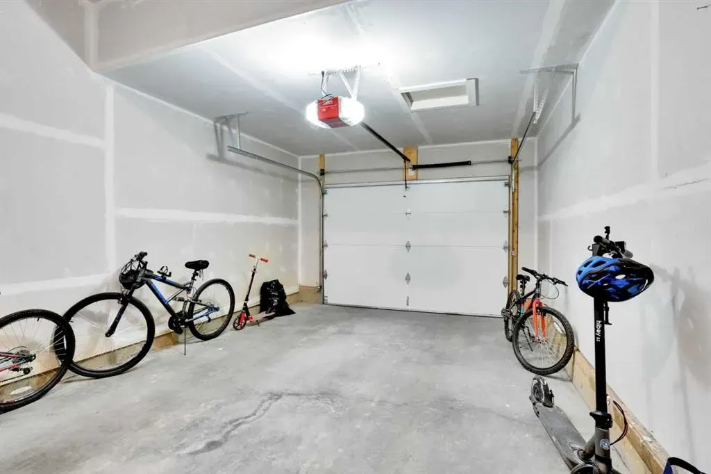 1457 Bayview Point SW