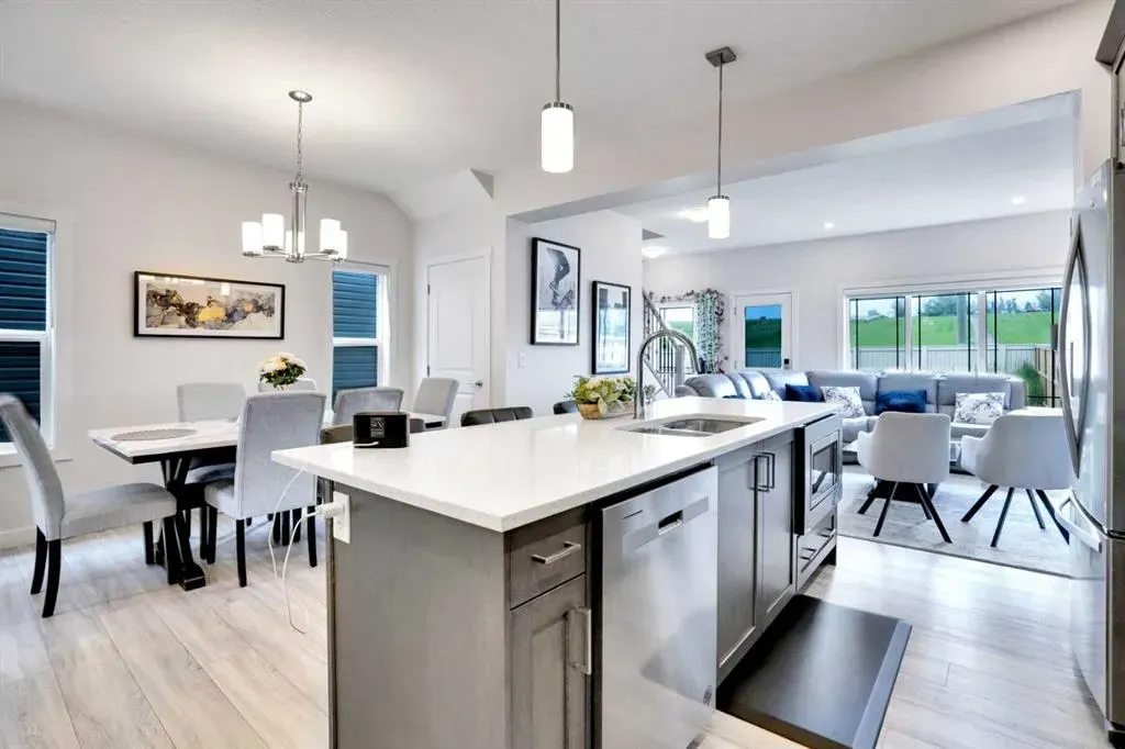 1457 Bayview Point SW