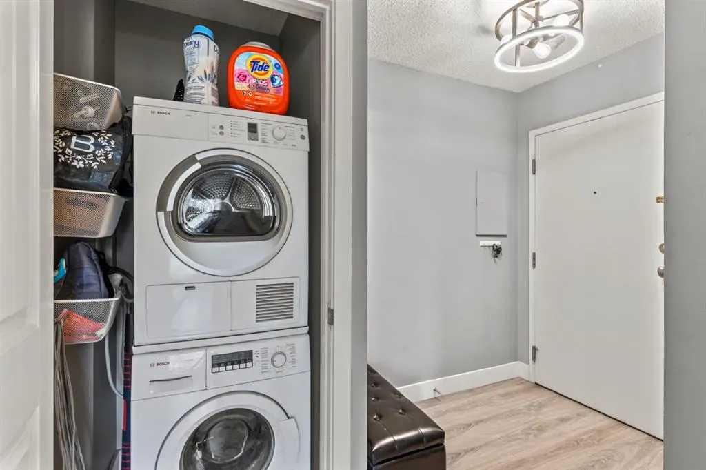 105 Village Heights SW, #10