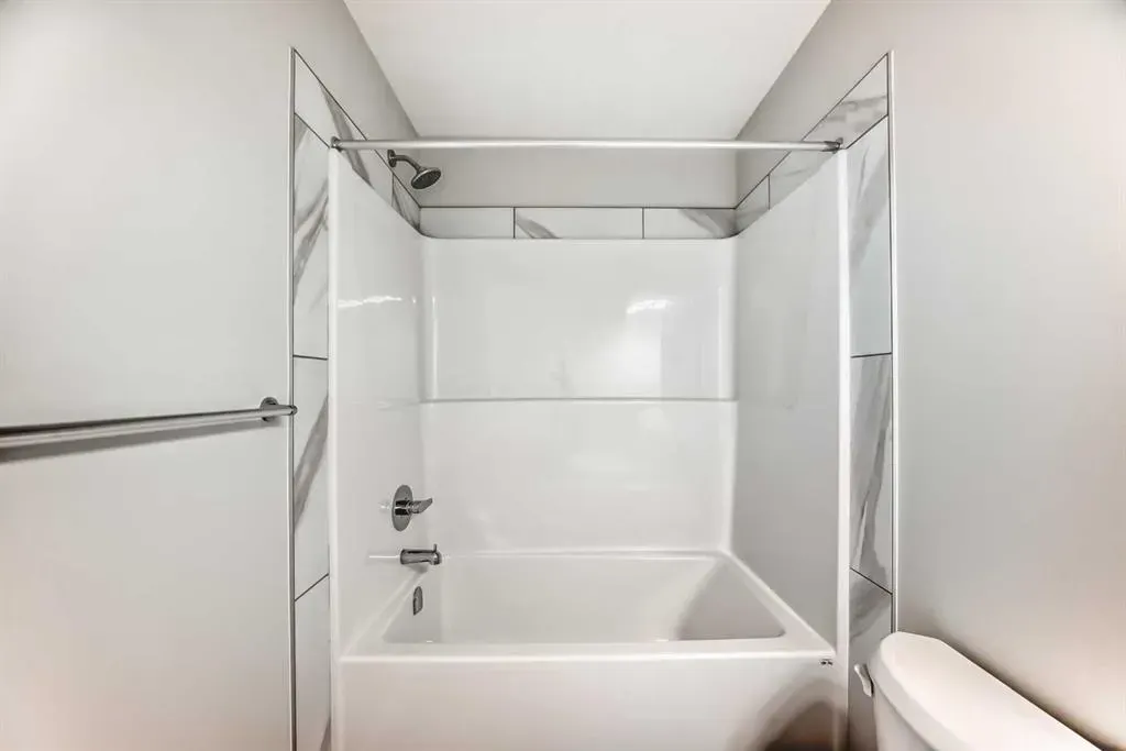 1058 Sawgrass Link NW