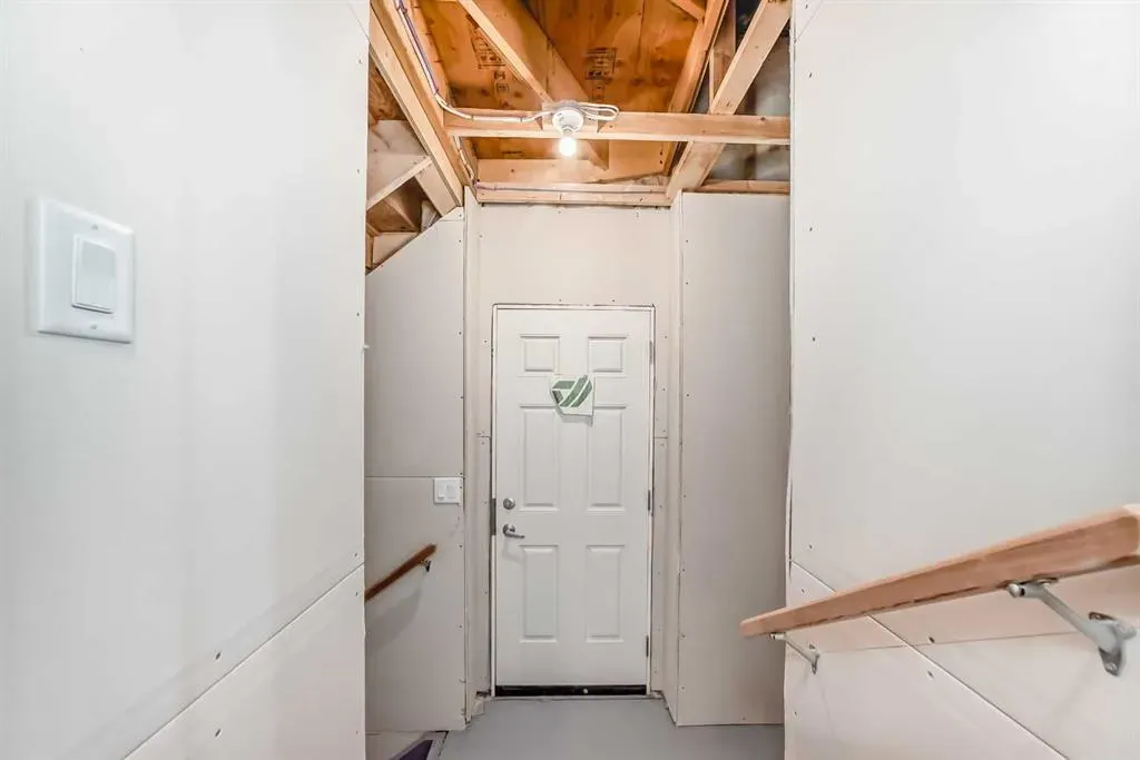 1058 Sawgrass Link NW