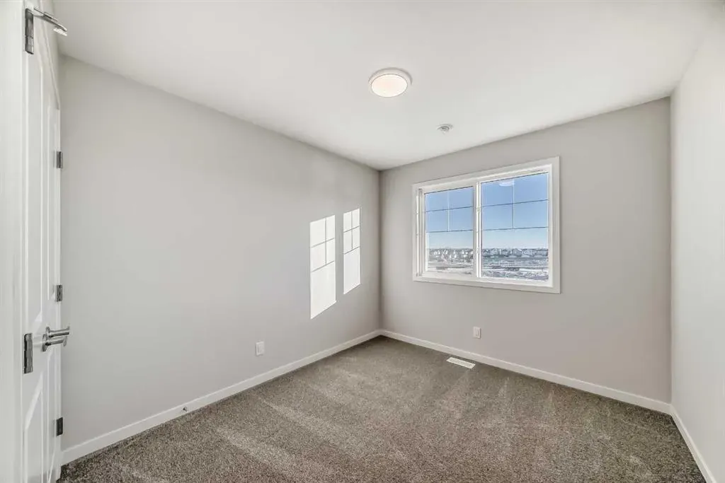 1058 Sawgrass Link NW