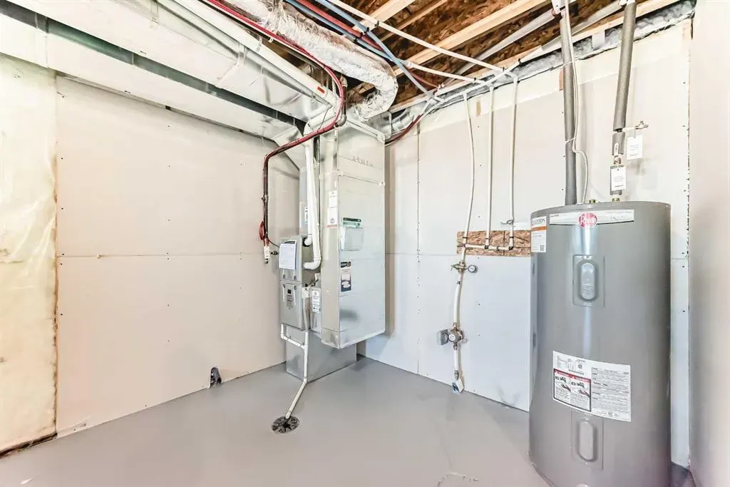 1054 Sawgrass Link NW