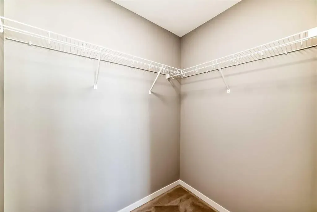 1054 Sawgrass Link NW