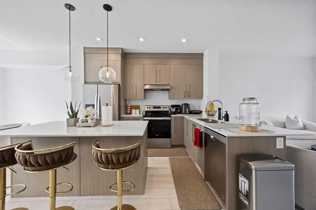 335 Creekside Boulevard SW, #802