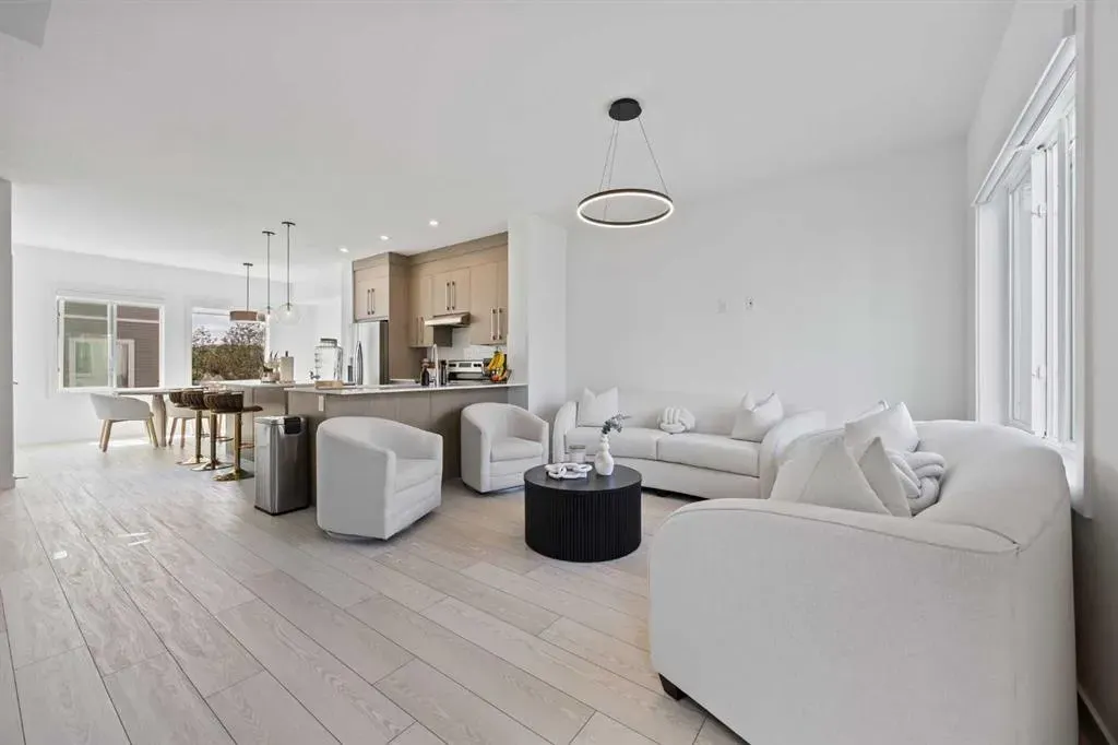 335 Creekside Boulevard SW, #802