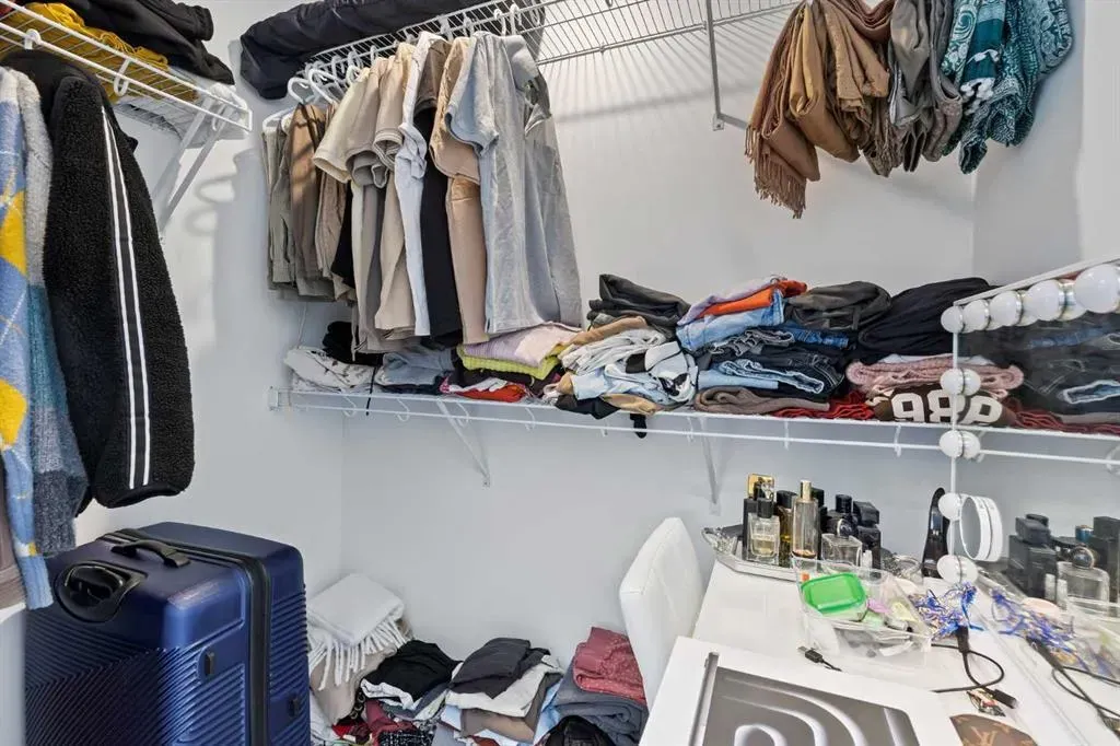 335 Creekside Boulevard SW, #802