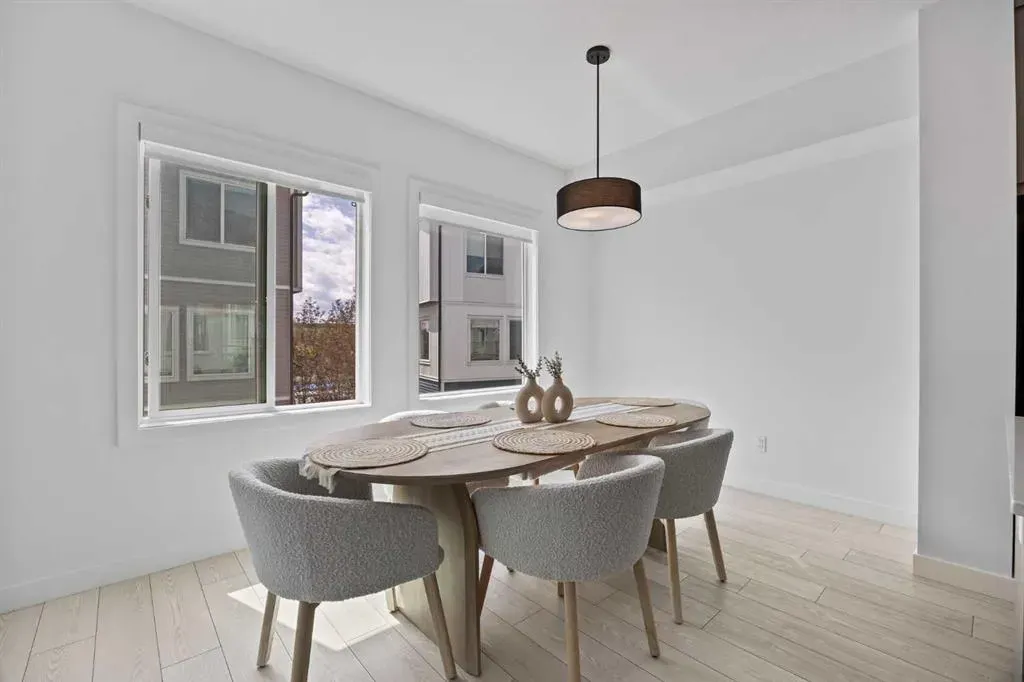 335 Creekside Boulevard SW, #802