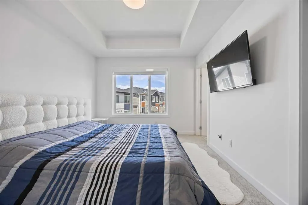 335 Creekside Boulevard SW, #802