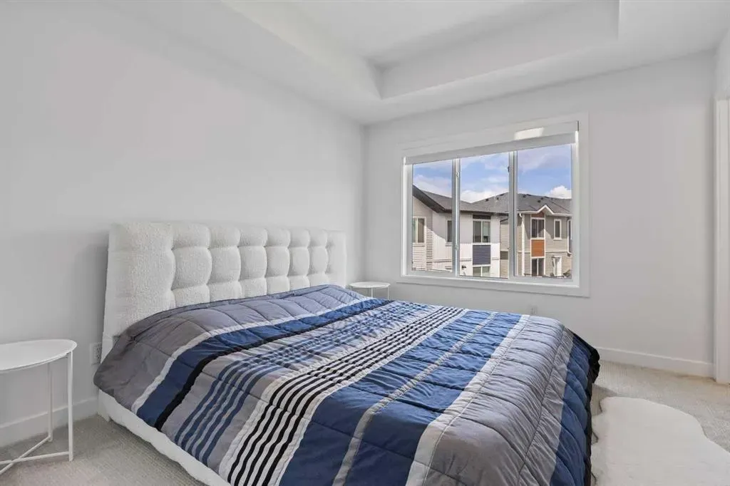 335 Creekside Boulevard SW, #802