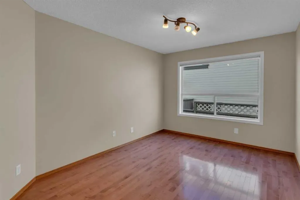 202 Citadel Circle NW