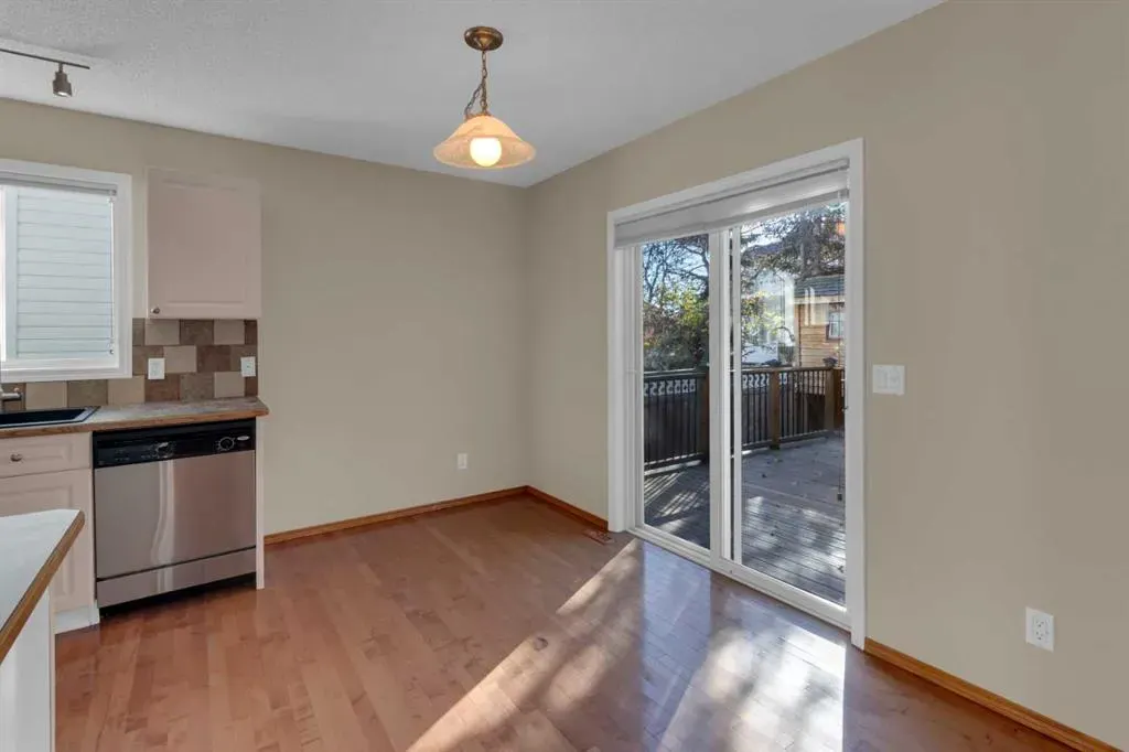 202 Citadel Circle NW