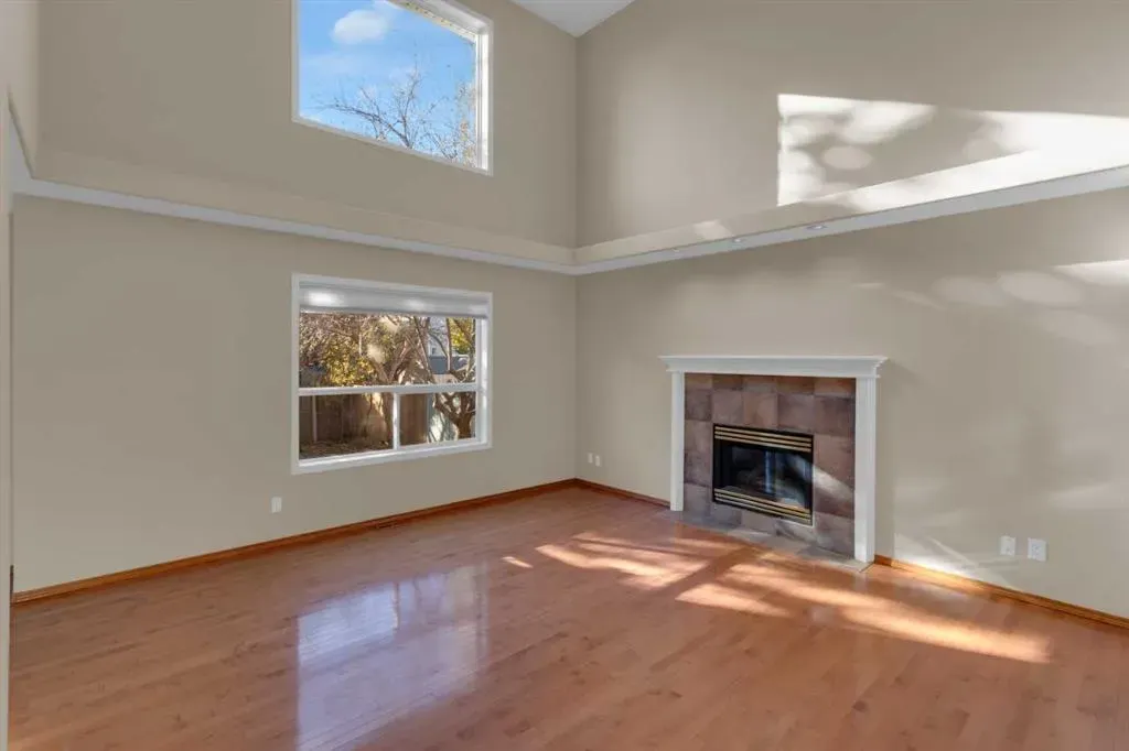 202 Citadel Circle NW